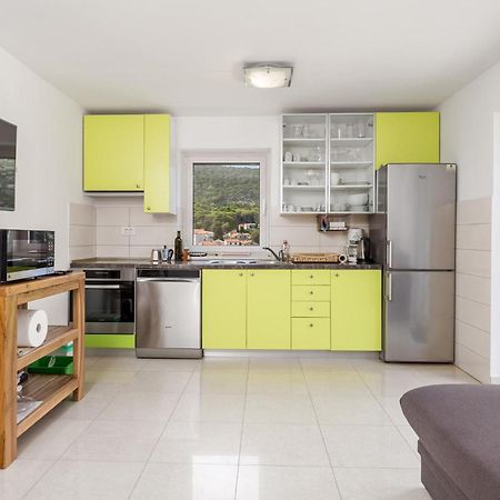 2 Bedroom Awesome Apartment In ヴェリ・ロシニュ エクステリア 写真